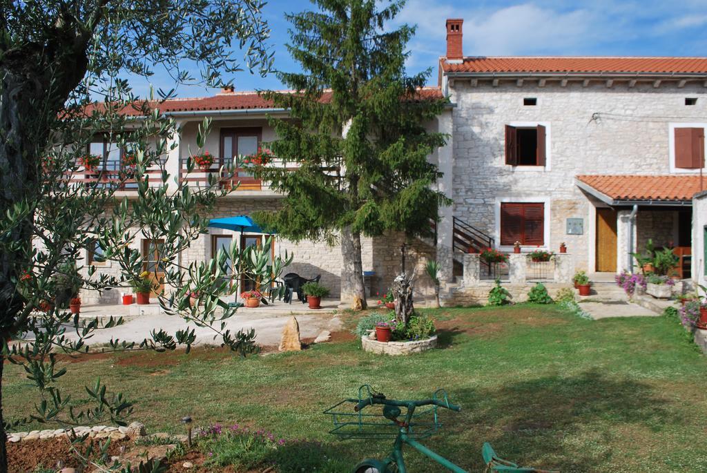Apartment Mateo Šajini Екстериор снимка