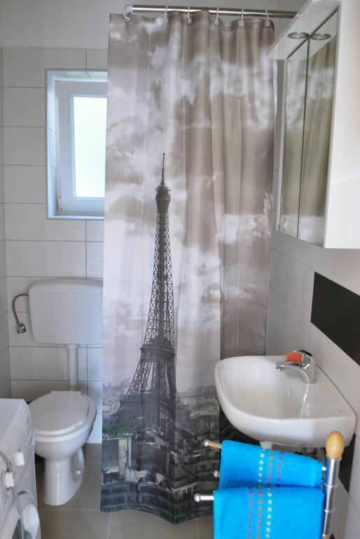 Apartment Mateo Šajini Стая снимка
